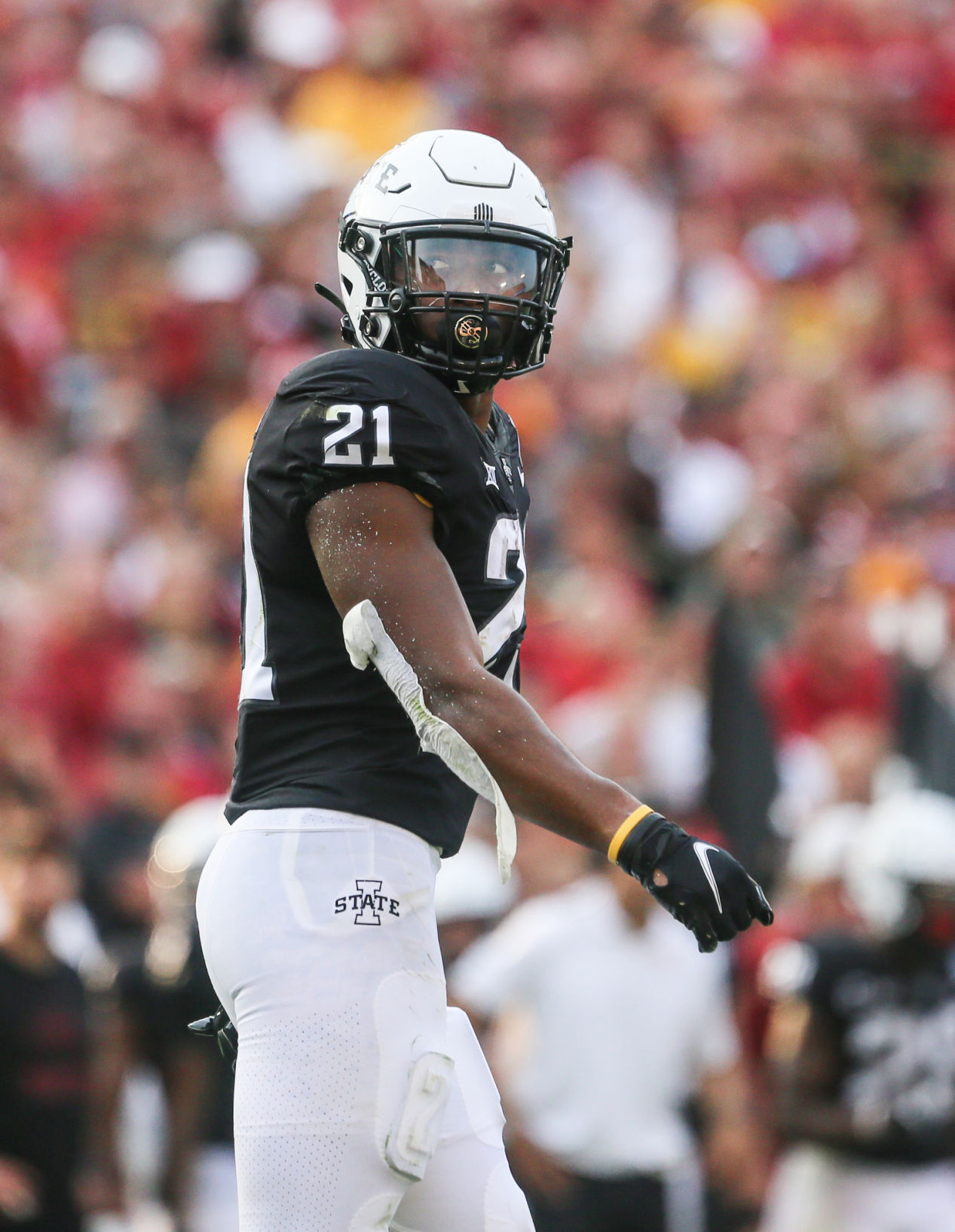 091121-qc-spt-iowa-isu-fball-057